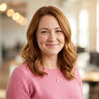 Photo de profil d'Emily Watson, identifiée comme Responsable du service client au sein de Nantivance